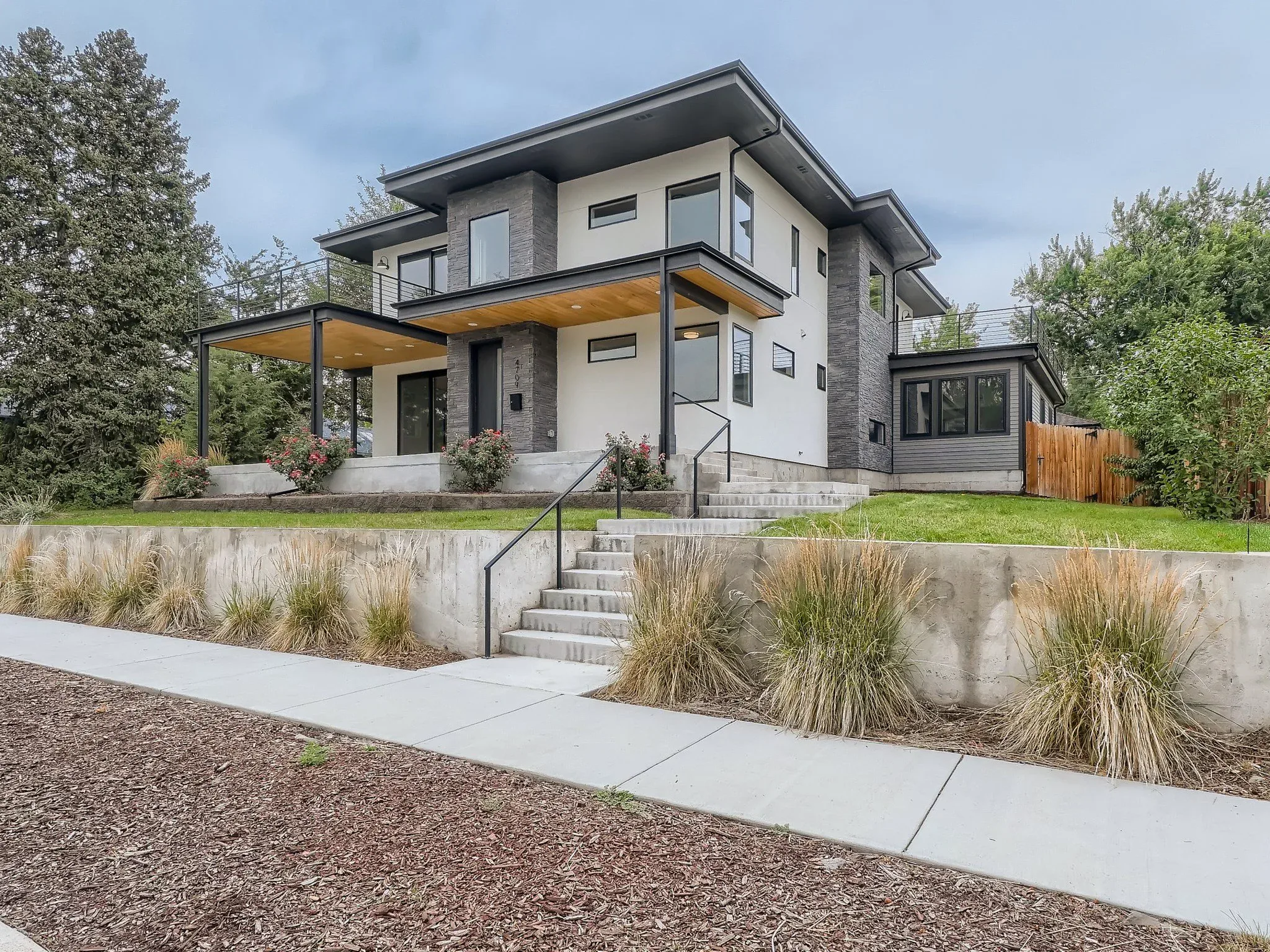 Custom Home 2 cover photo